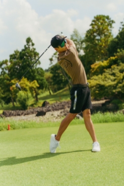 奧河鎭映コーチ